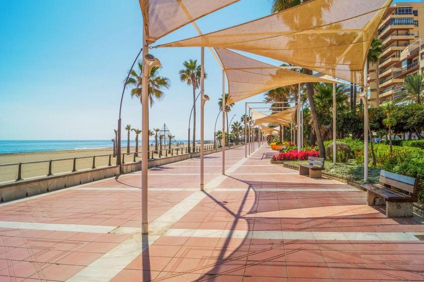 Sea Breeze Apartment Estepona Exterior foto
